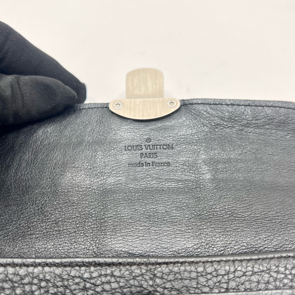 Authentic LOUIS VUITTON Mahina Portefeuille Amelia Black Leather Long Wallet - Picture 8 of 14